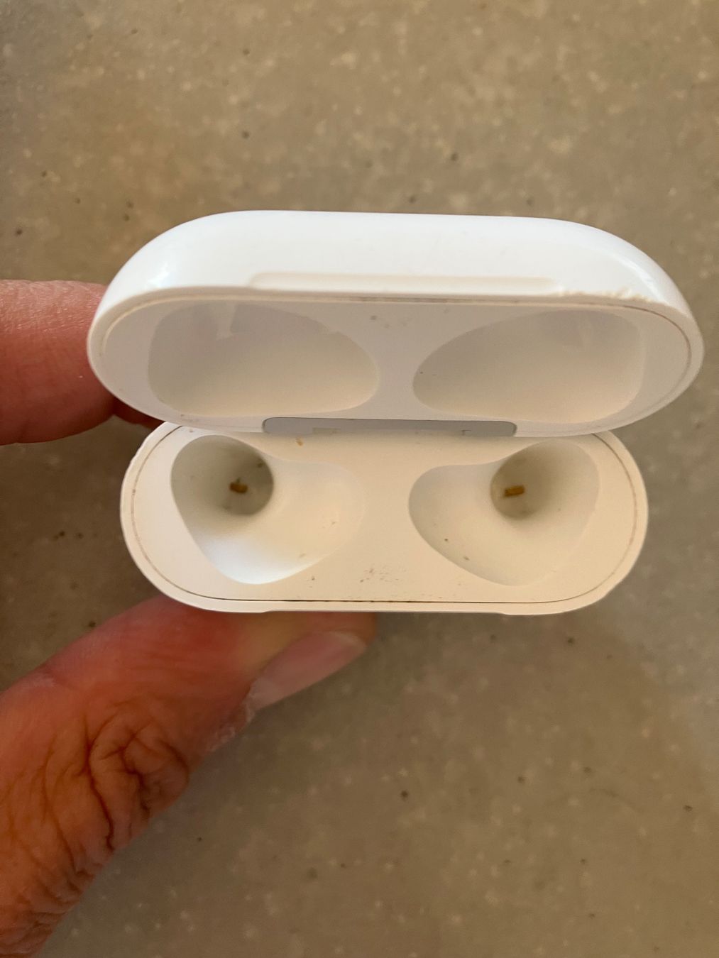 Apple Kopfhörer: Apple AirPods 3 Case – Gebraucht aus Lausanne von mr.v 3