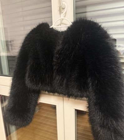 Kurze Jacke Kunstfell schwarz brand neu grösse xs