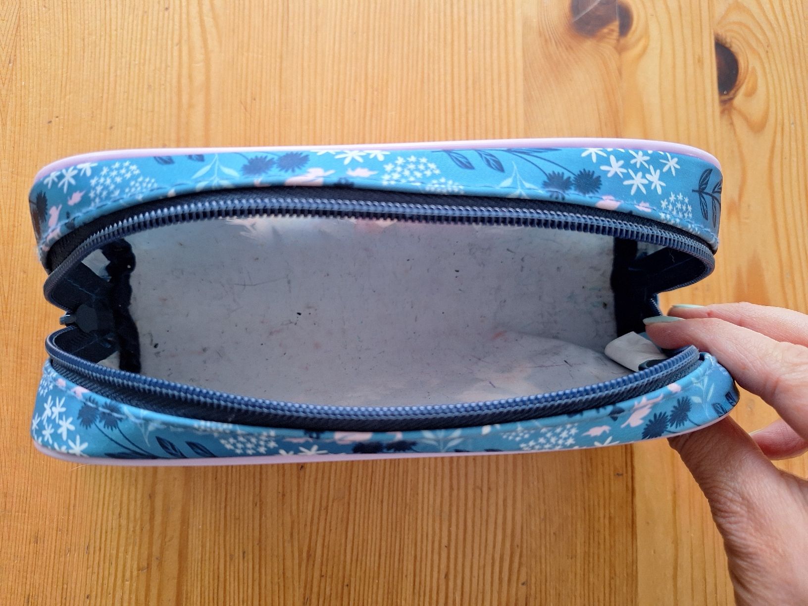Schüler-Etuis: Frozen-Etui – Gebraucht aus Aesch BL von ChezToKa 2