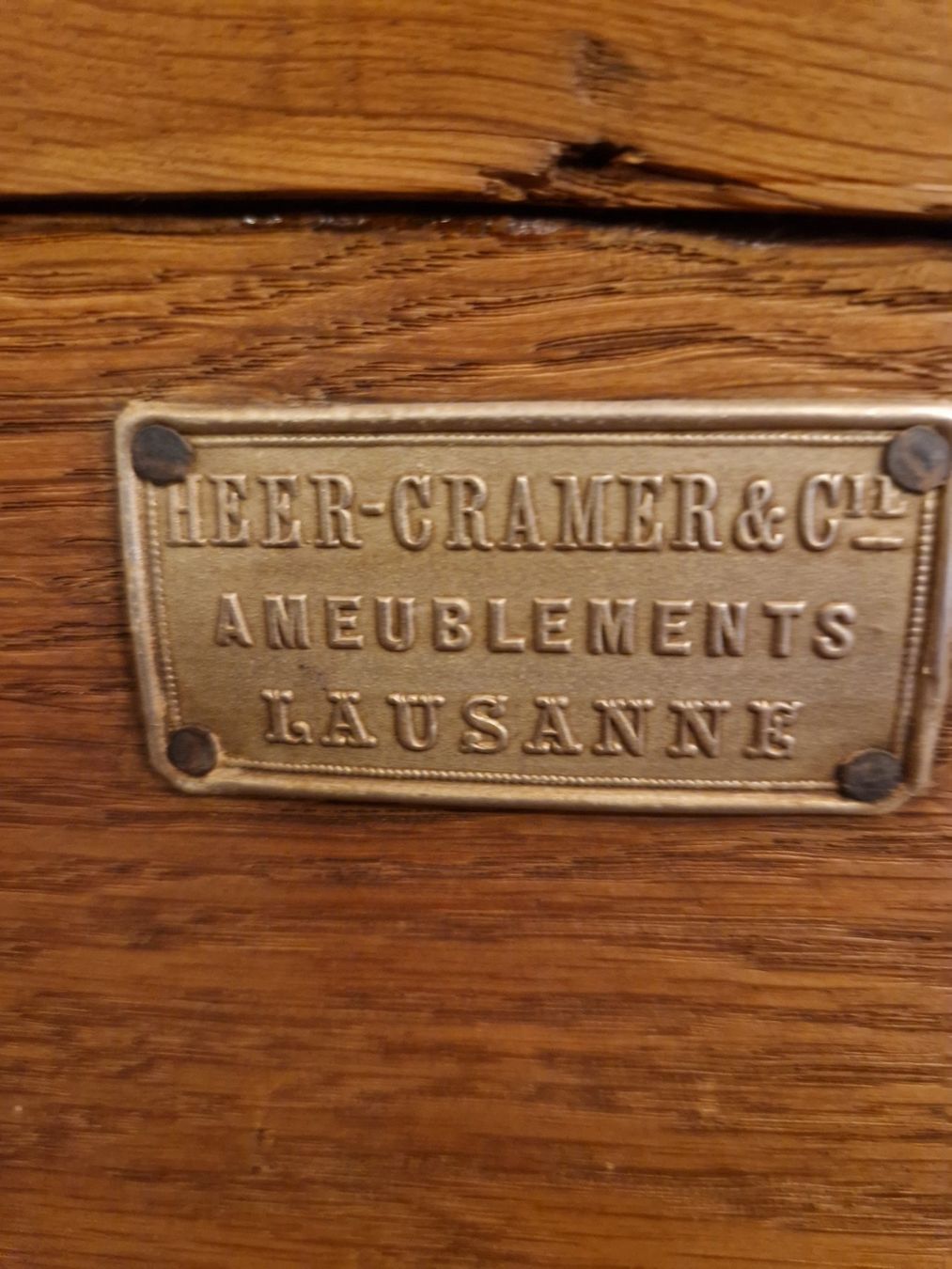 Credenze: Eindrucksvoller, antiker Nussbaum Schrank – Usato da Arbon venduto da MadameLuLa9320 6