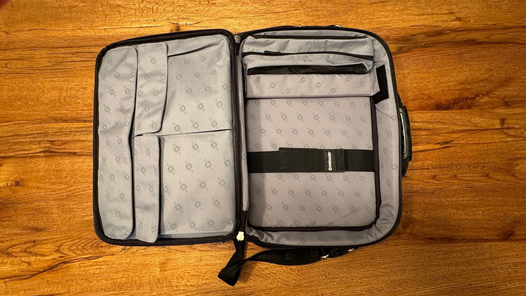 Wenger Borse: Wenger Laptop / Aktentasche schwarz – Nuovo (secondo la descrizione) da Rothenburg venduto da Disney3 5