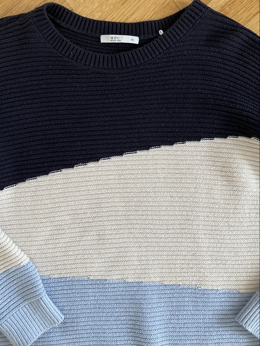 Lots de vêtements: 2 schöne Pullover – D'occasion à Olten par Dickbrave 4