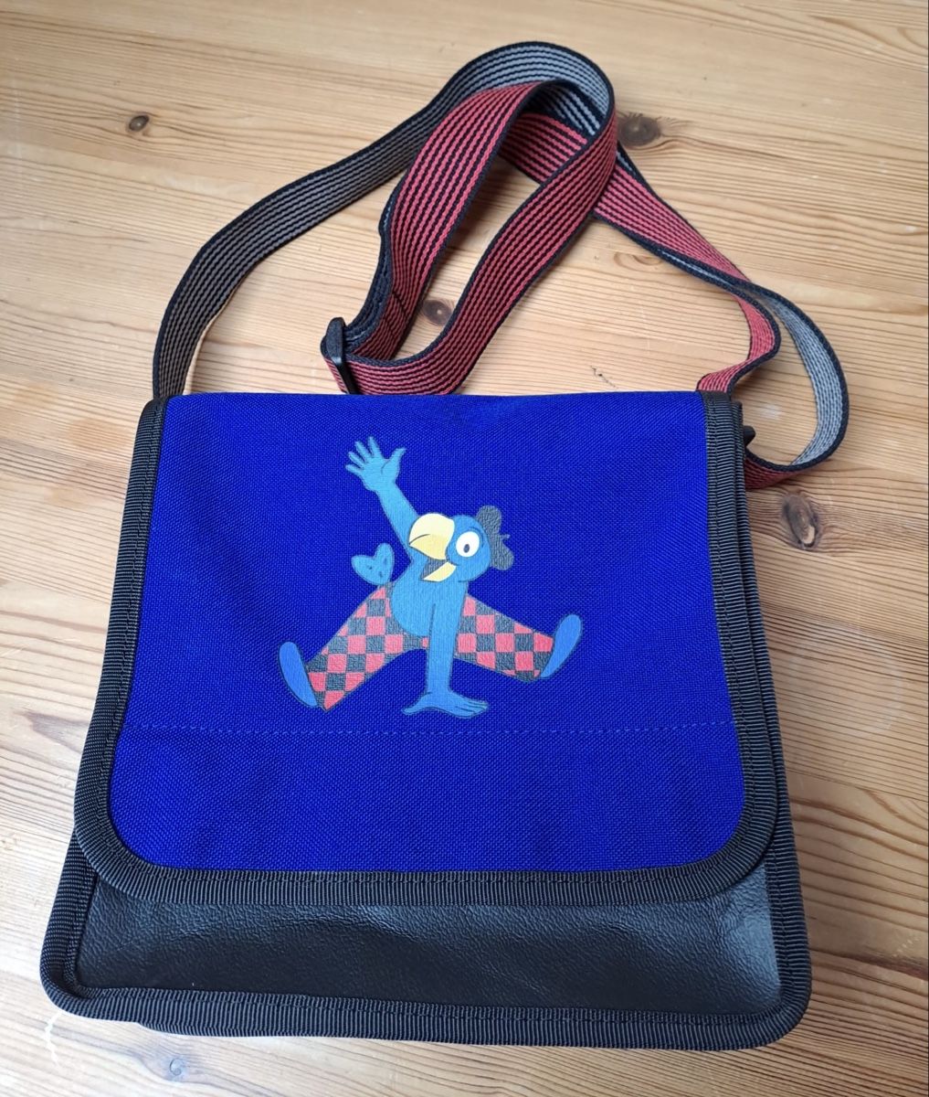 Borse & Zaini: Blaue Kindertasche mit Globimotiv – Nuovo (secondo la descrizione) da Bottenwil venduto da Guguseli014