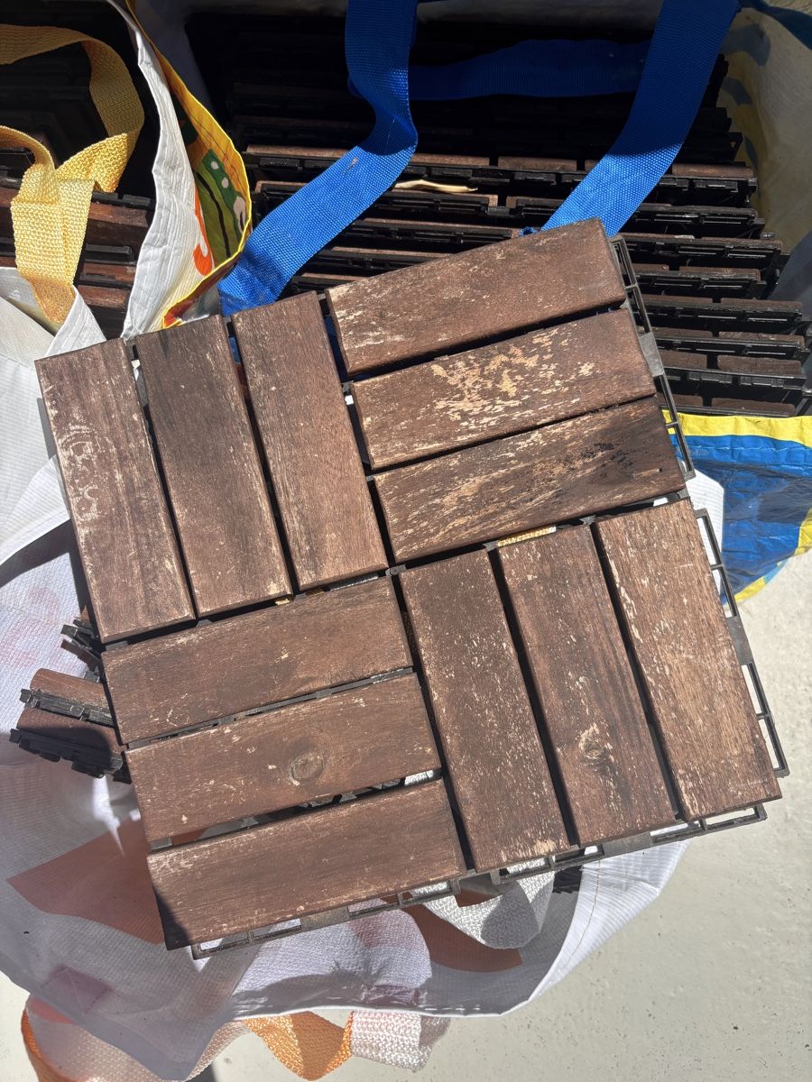 Ikea Rivestimenti per pavimenti: Caillebotis Runnen IKEA - lot de 47 – Usato da Biel/Bienne venduto da ema_q56p