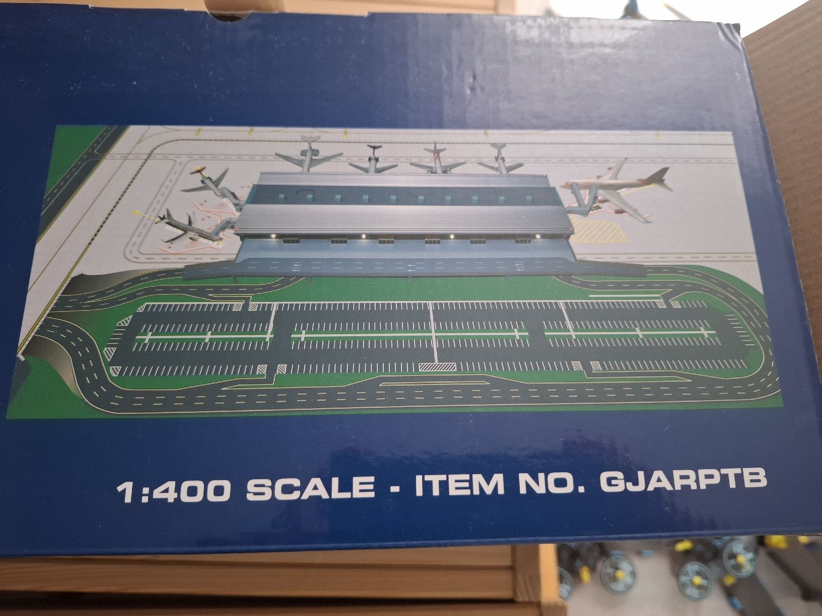 Giocattoli: Gemini Jets Airport, Air-Side/Land-Side Complex 1:400 – Nuovo (secondo la descrizione) da Luzern venduto da wvg_lt6m 2