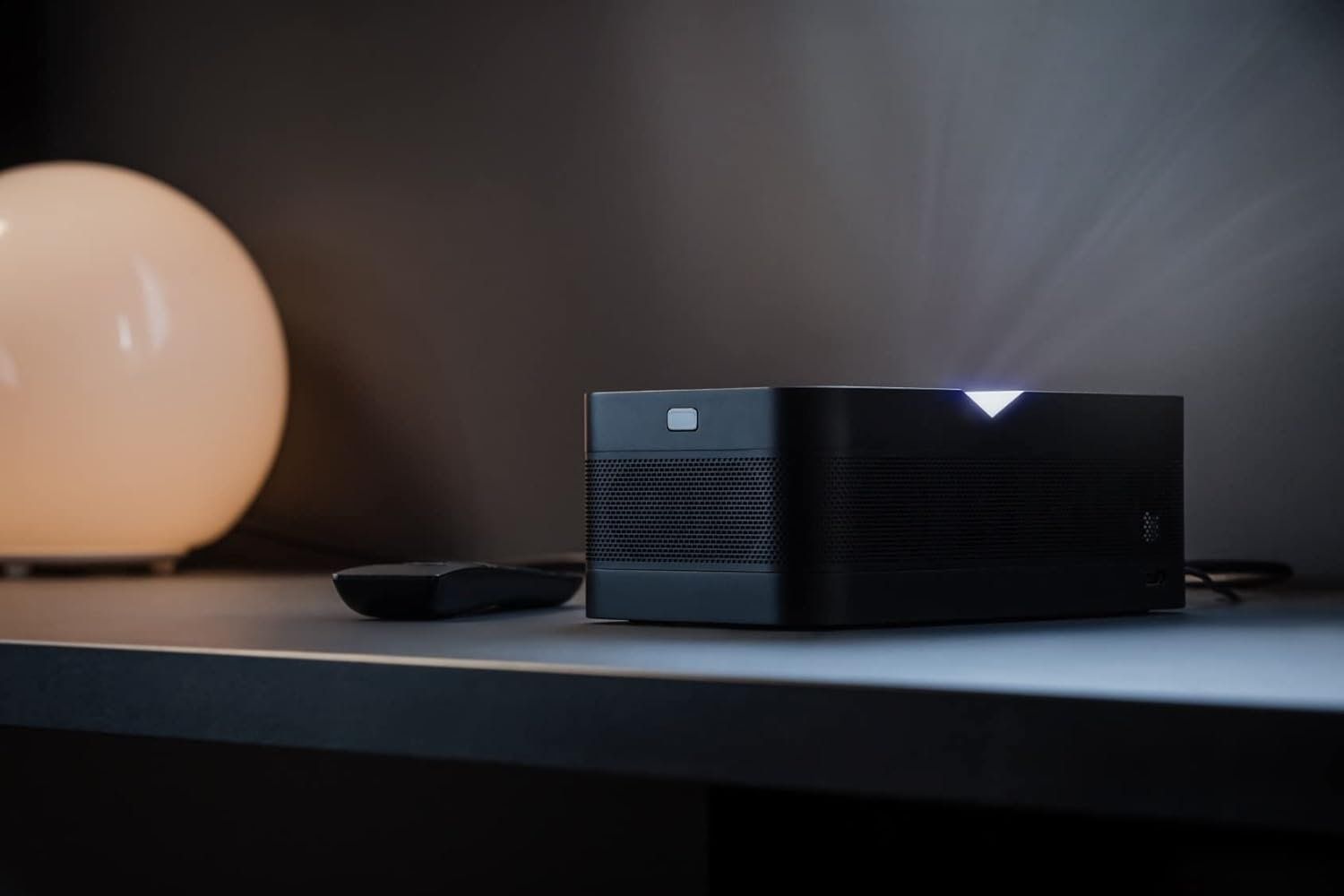 Philips Proiettori: Philips Screeneo U4 - ultra short projector (as NEW) – Usato da Winterthur venduto da buscarov 2