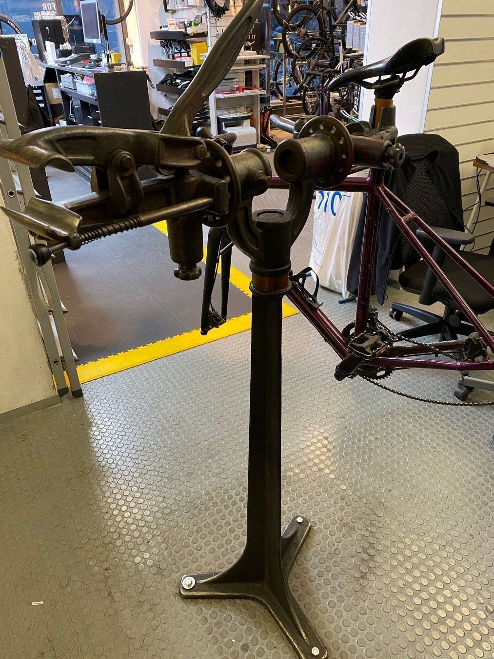 Cavalletti per biciclette: Velomontageständer – Usato da Zürich venduto da Velofabrik01 1