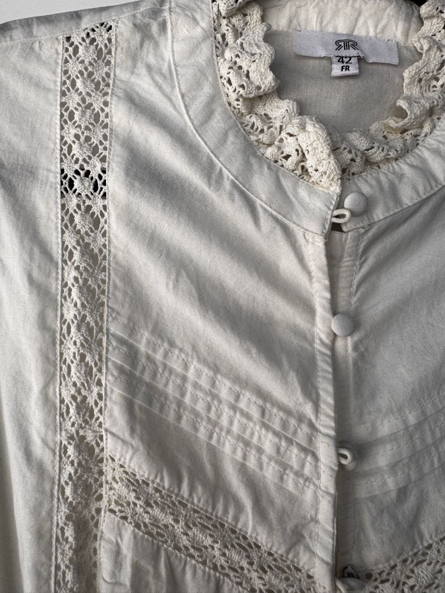Camicette: Chemisier taille 42, blanc cassé, dentelle fine. – Usato da Lausanne venduto da Flomag 1