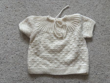 Handgestrickter Baby Pullover