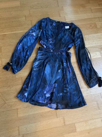 Guess Kleid, Grösse XS, Neu