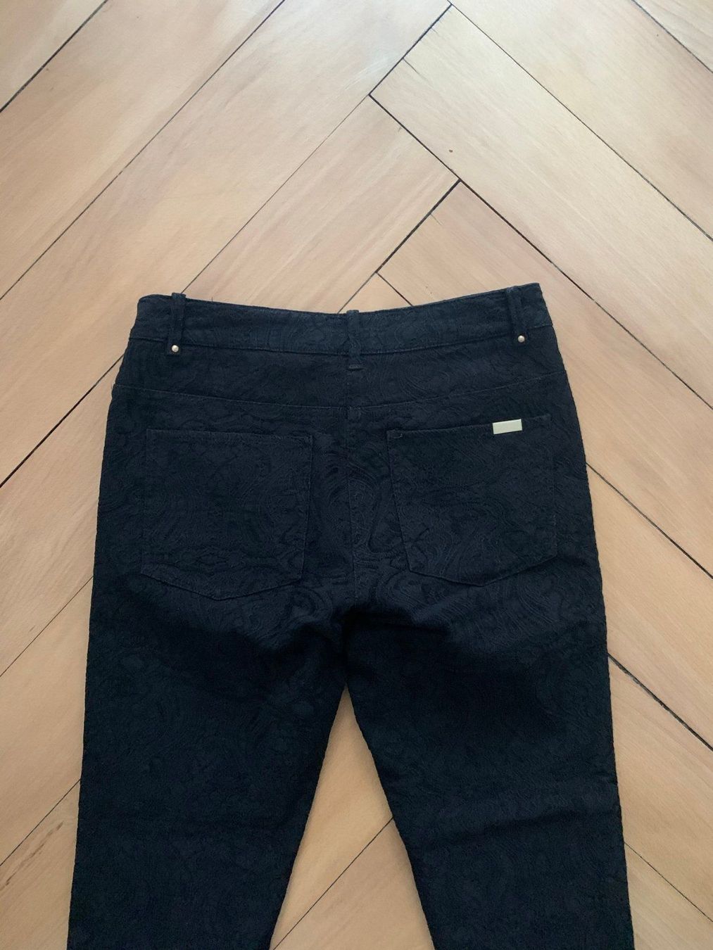 H&M Jeans: Jeanshose schwarz gemustert - 36 – Gebraucht aus Zürich von Diazaio 3