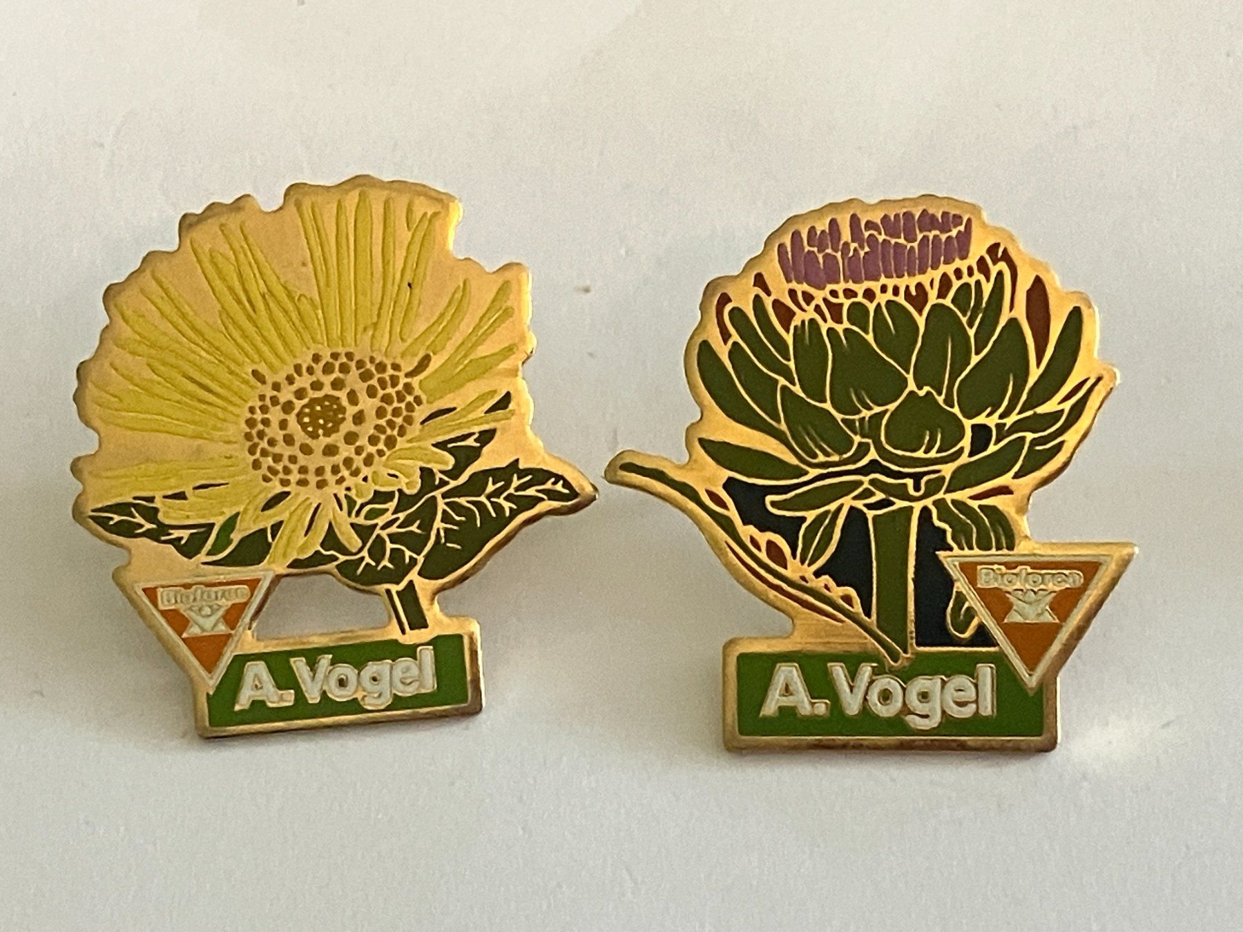 Plaquettes & Badges: 2 Pin A. Vogel Bioforce – D'occasion à Basel par djwwpp