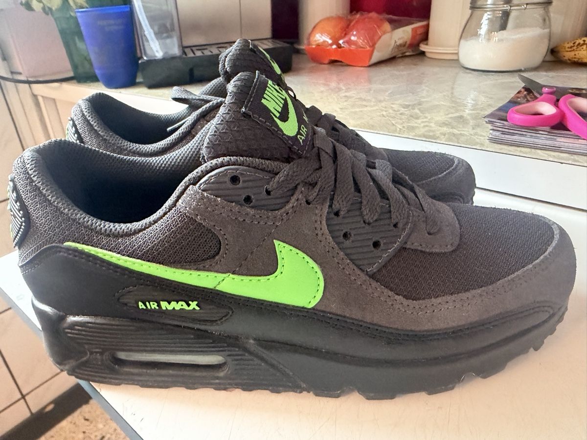 Nike Scarpe da uomo: Nike Air Max gr 39 – Nuovo (secondo la descrizione) da Witterswil venduto da gsc_z6ts