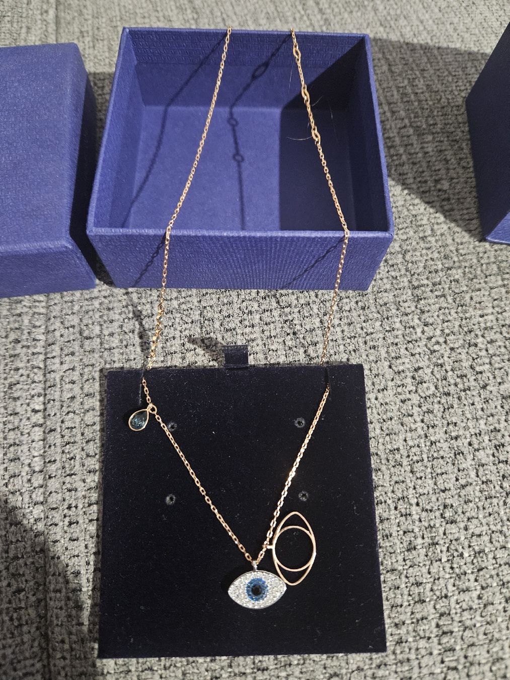 Swarovski Catenine: collier swarovski – Usato da Savigny venduto da vei_8t66