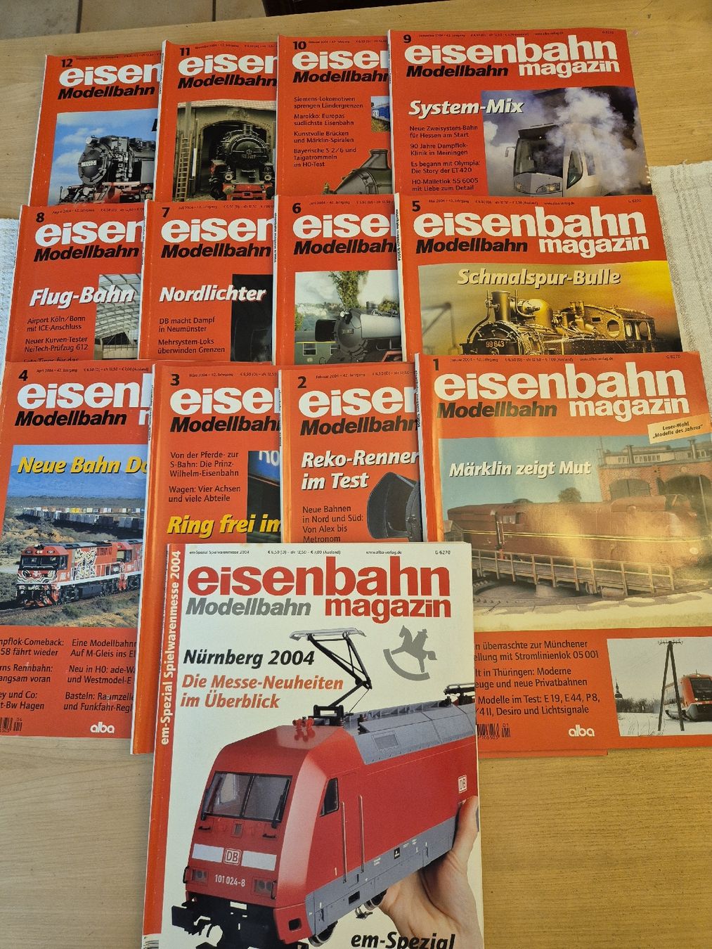 Riviste & Magazine: Eisenbahn Modellbahn Magazin 2004 – Usato da Ehrendingen venduto da Amigo5