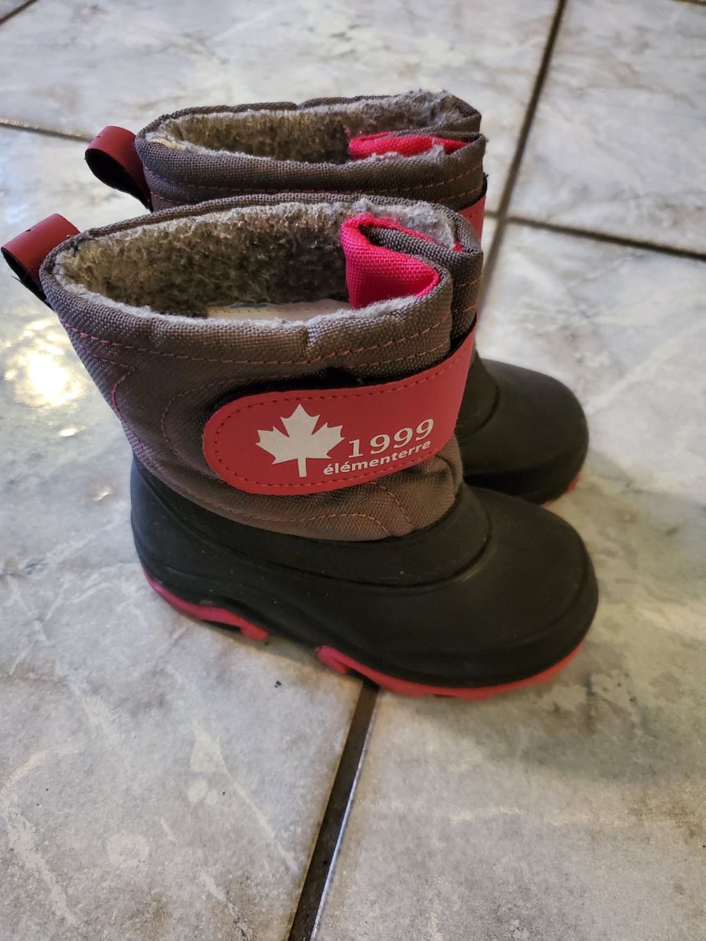 Scarpe per ragazze: Winter Schuhe von Elementerre Gr 22/23 Mädchen – Usato da Dättwil AG venduto da Globetrotter2000 1