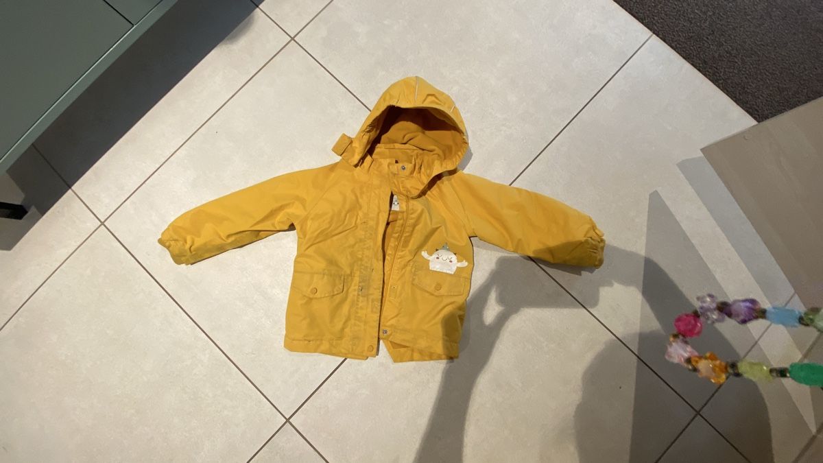 Giacche: Regenjacke 104 – Usato da Beinwil (Freiamt) venduto da Akgeun
