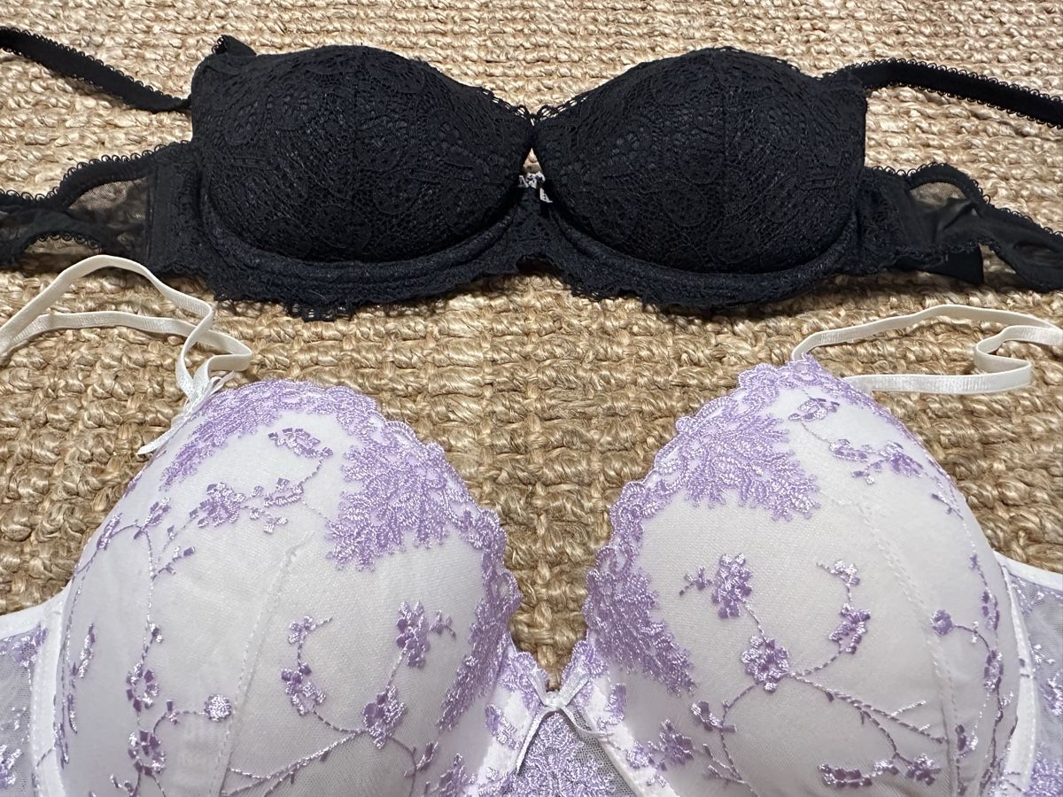 Lotti di vestiti: Kleiderpaket Bikini + BH + Socken + Kappe – Usato da Zürich venduto da LauraR. 2