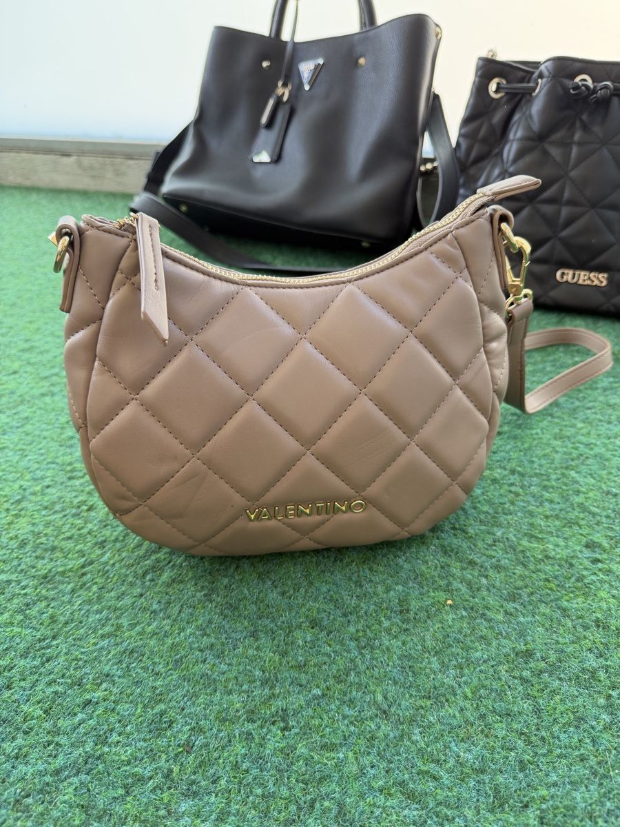 Borse da donna: 8 Handtaschen Guess Valentino und weitere – Nuovo (secondo la descrizione) da Riehen venduto da Hamohaustechnik 7