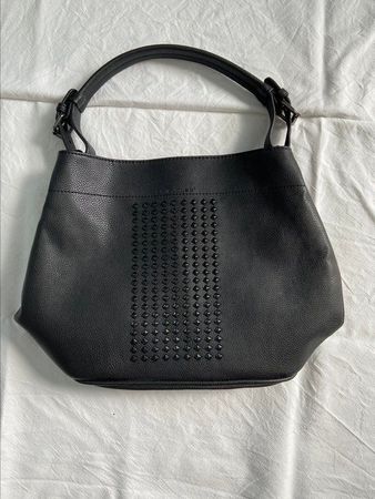 Handtasche schwarz zum Umhängen