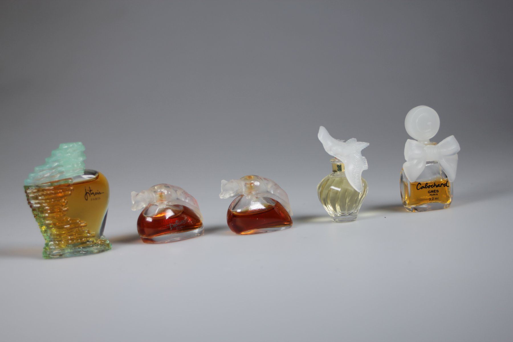 Parfum & Eau de Toilette: Lot 5 Miniatur Parfumflakons #5 – Gebraucht aus Basel von IRMAundFRED