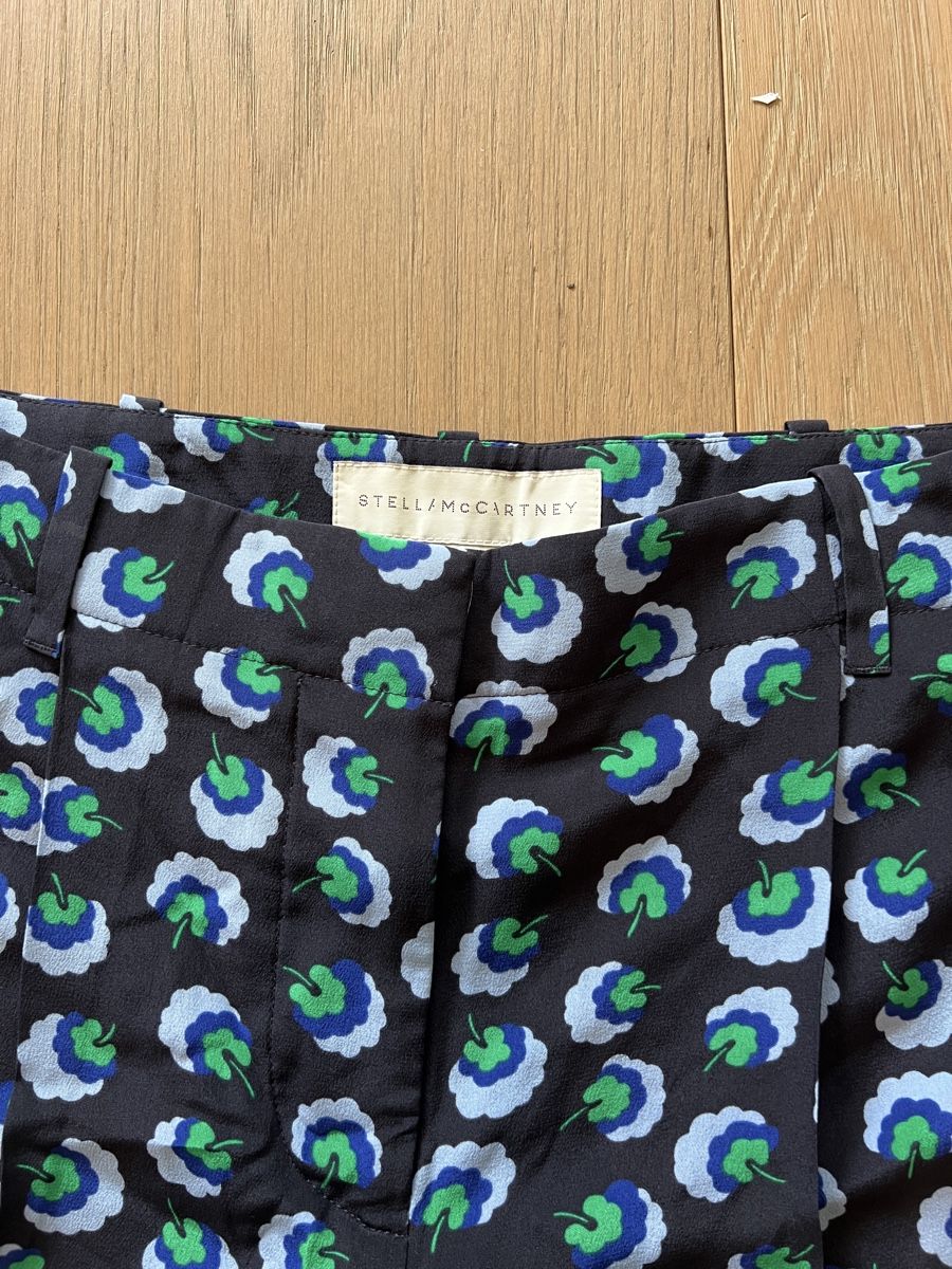 Stella McCartney Pantaloni: Stella McCartney Summer Shorts – Usato da Zürich venduto da P_Lipinski_21