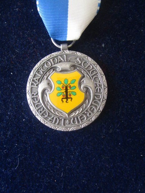 Medaglie: Luzerner Stich 1987 emailliertes Gemeindewappen Eich – Nuovo (secondo la descrizione) da Luzern venduto da Horoskop1 1