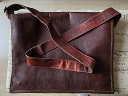 sac à bandoulière en cuir brun
