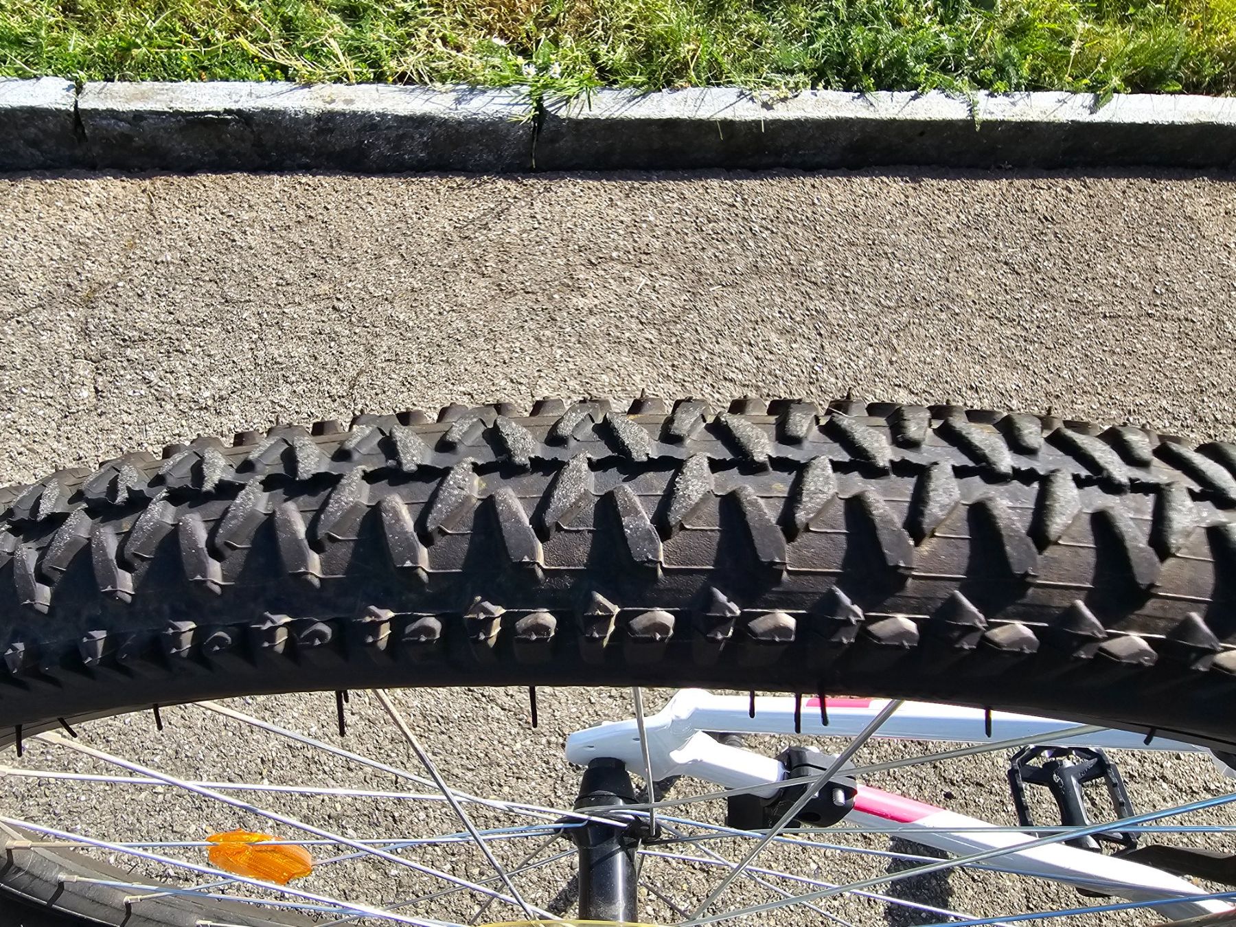 Decathlon Velos: Mountainbike Decathlon ST100 Rockrider 27.5" (praktisch Neu) – Gebraucht aus Nürensdorf von AntonioAE 8