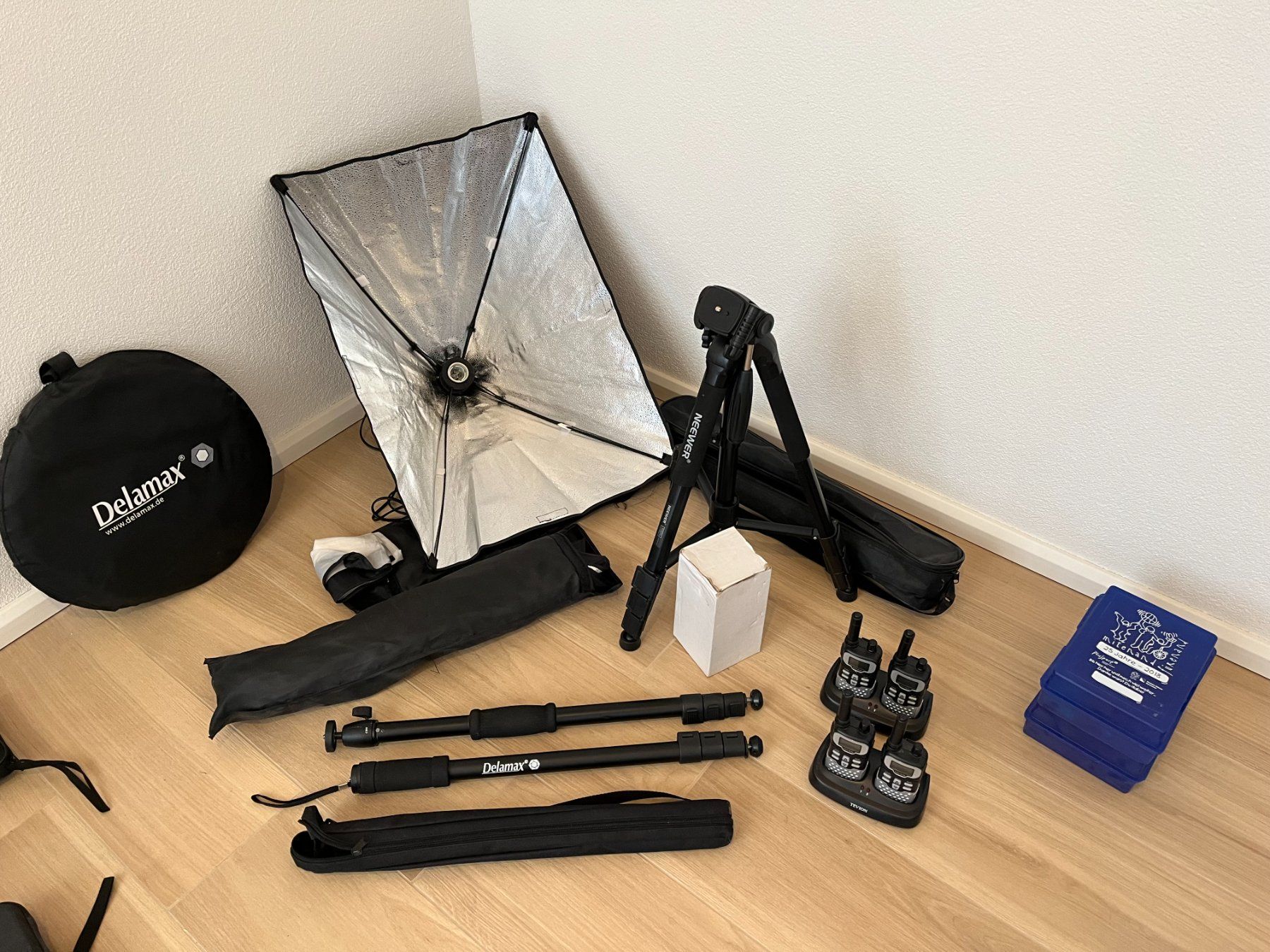 Fotocamera: Videografie Starter Kit (Stative, Softboxen, Reflektor, etc. – Usato da Frauenfeld venduto da Hv