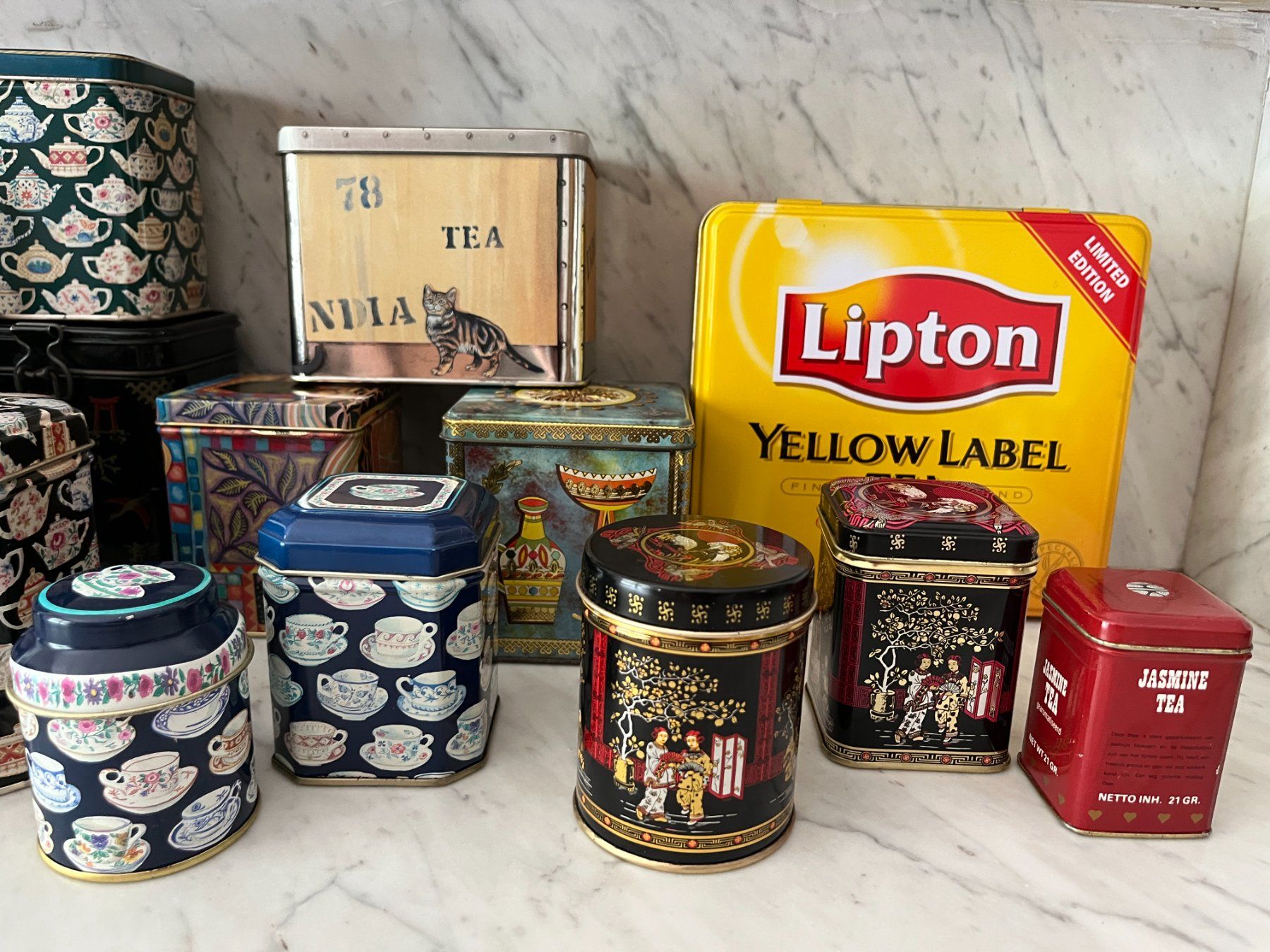 Autres décorations & accessoires: 30 Teedosen  Blechdosen – D'occasion à Lützelflüh-Goldb par Fresu8 1