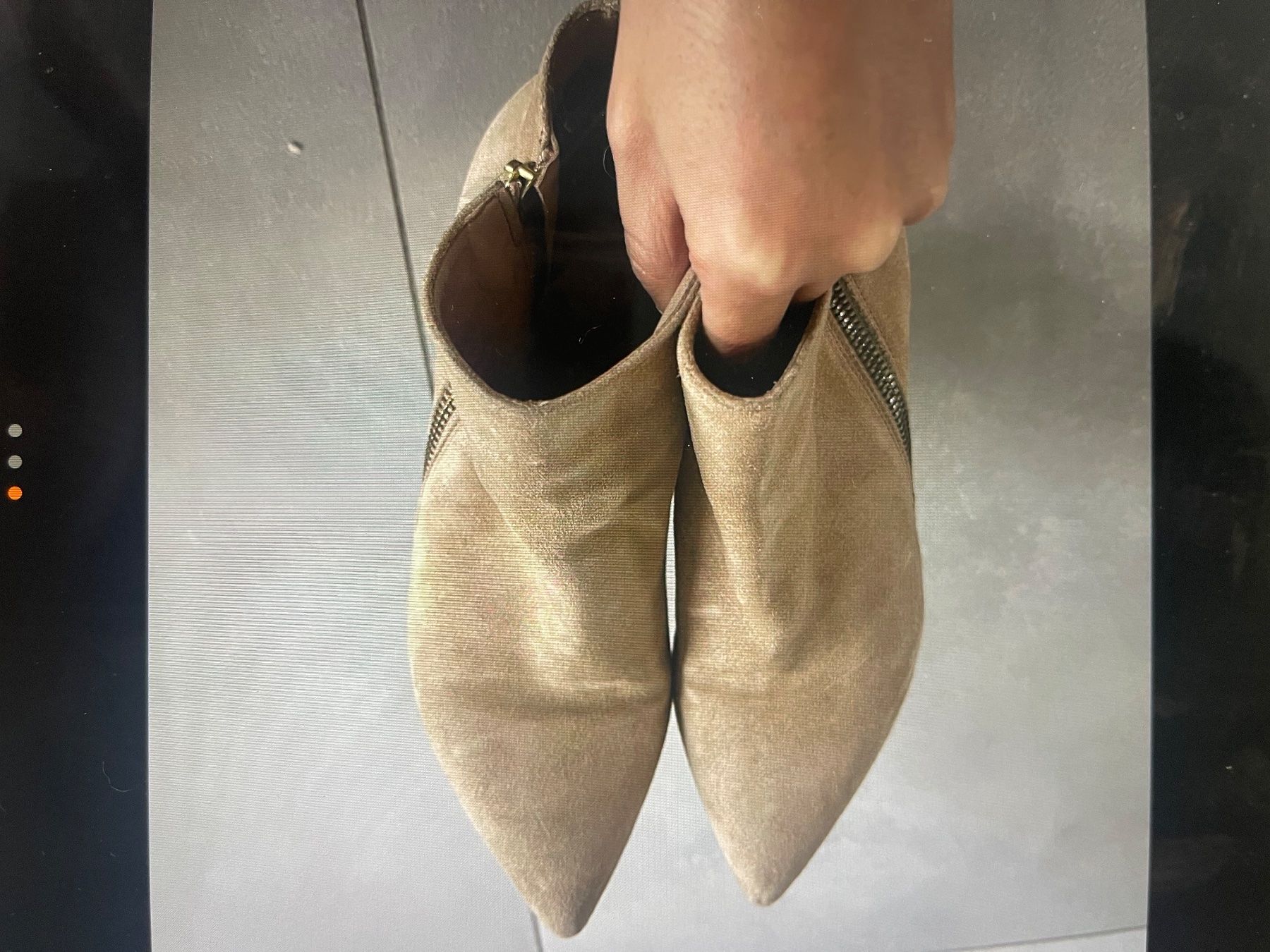 Damenschuhe: VIC Matie Stiefeletten beige 37 – Gebraucht aus Sachseln von Guguiseli 2