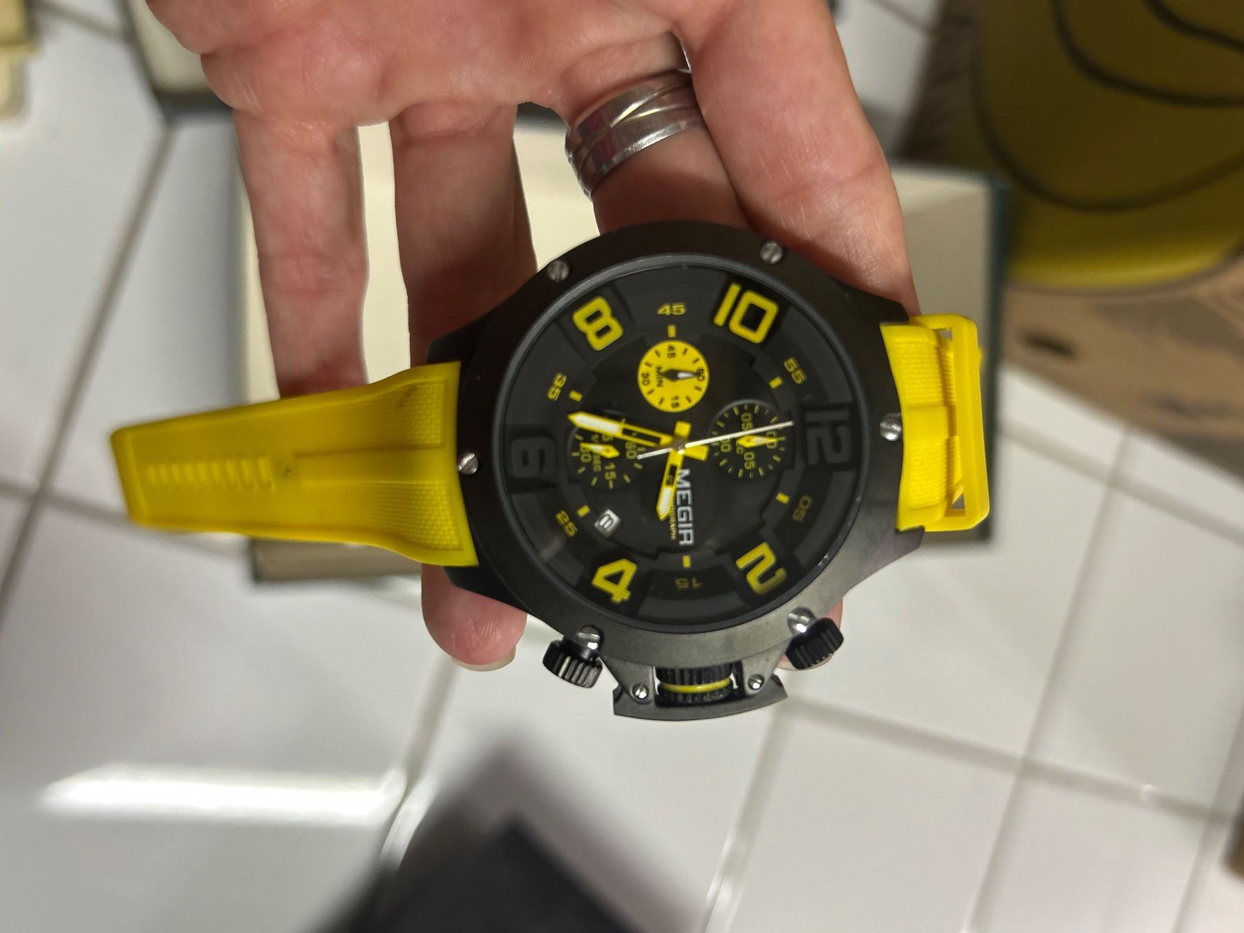 Montres: Montre MEGIR jaune – D'occasion à Uvrier par dan_kk2z