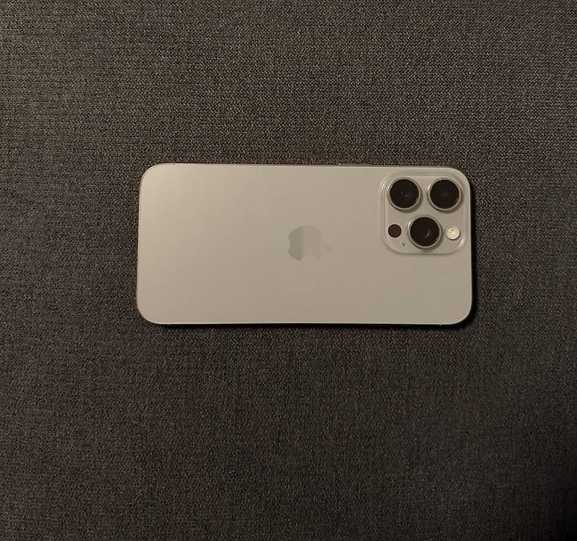 Portables: Apple iPhone 15 Pro Max – D'occasion à Winterthur par lum_nk7g 1