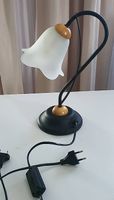 schöne Vintage Nachttischlampe in Blütenform