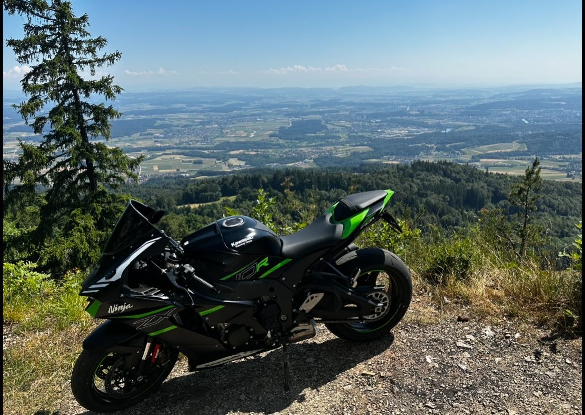 Kawasaki Strada: Kawasaki ZX10R – Usato da Muri AG venduto da miminiev