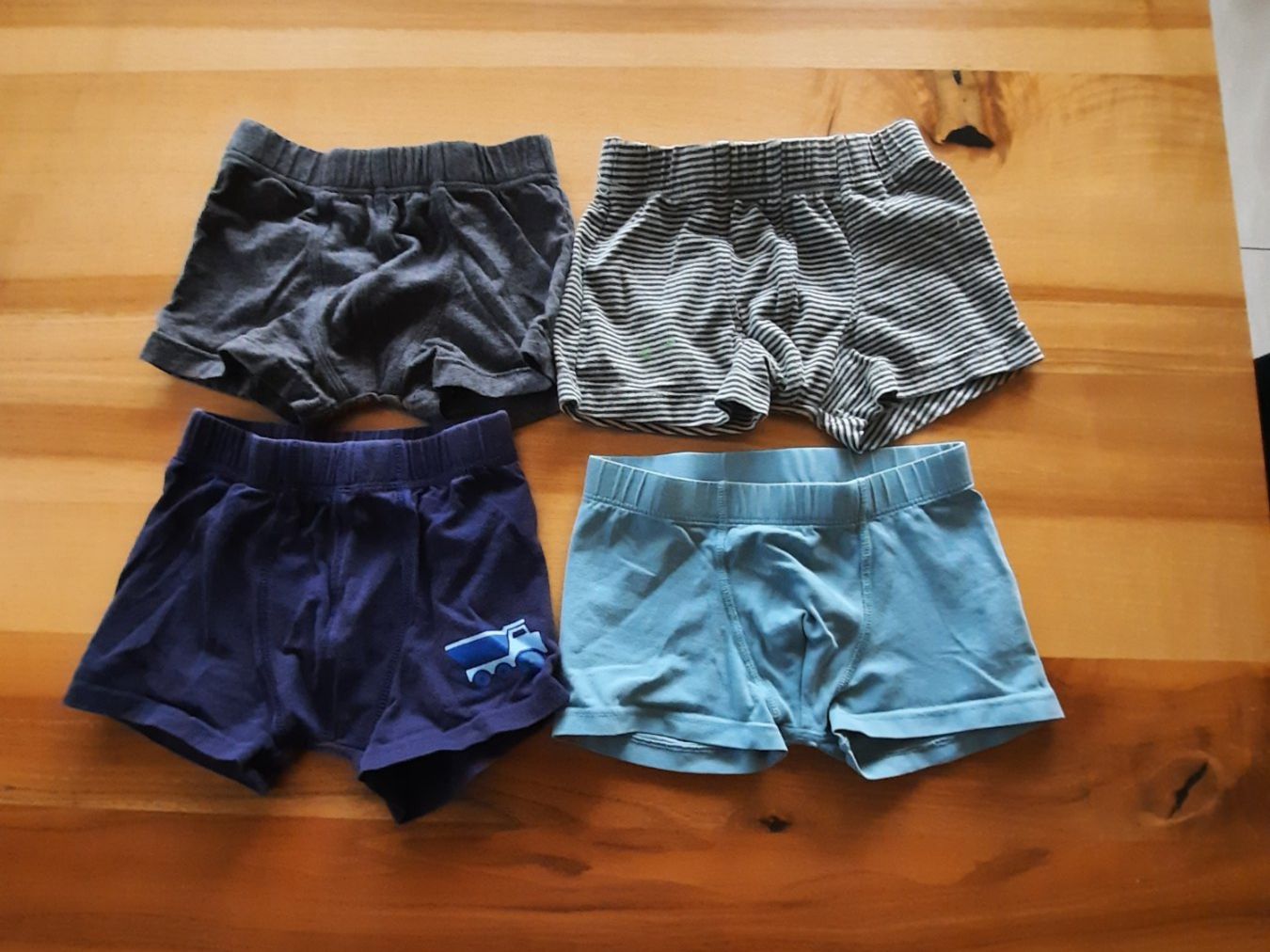 Unterwäsche: 4 Jungen Boxershorts Gr. 110/116 – Gebraucht aus Ibach von urs_sl5h