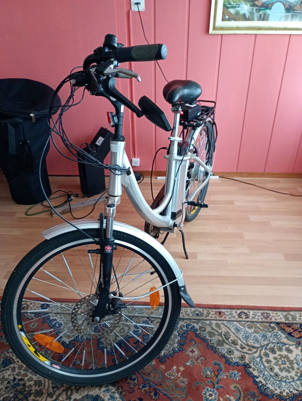 Vélos: E-Bike Damen Rad Silber   – D'occasion à Degersheim par don_bj5h 5