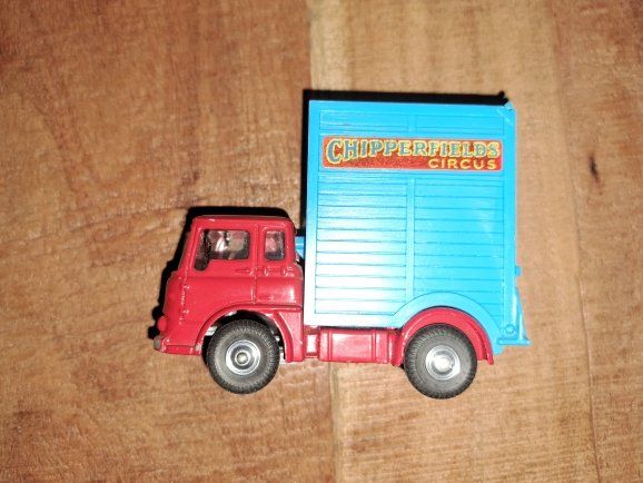 Corgi Toys Modellini d'auto: Corgi Toys no. 503/Chipperfields Giraffe Transporter mit OVP – Usato da Niederrohrdorf venduto da _Mr.NiceGuy_ 3