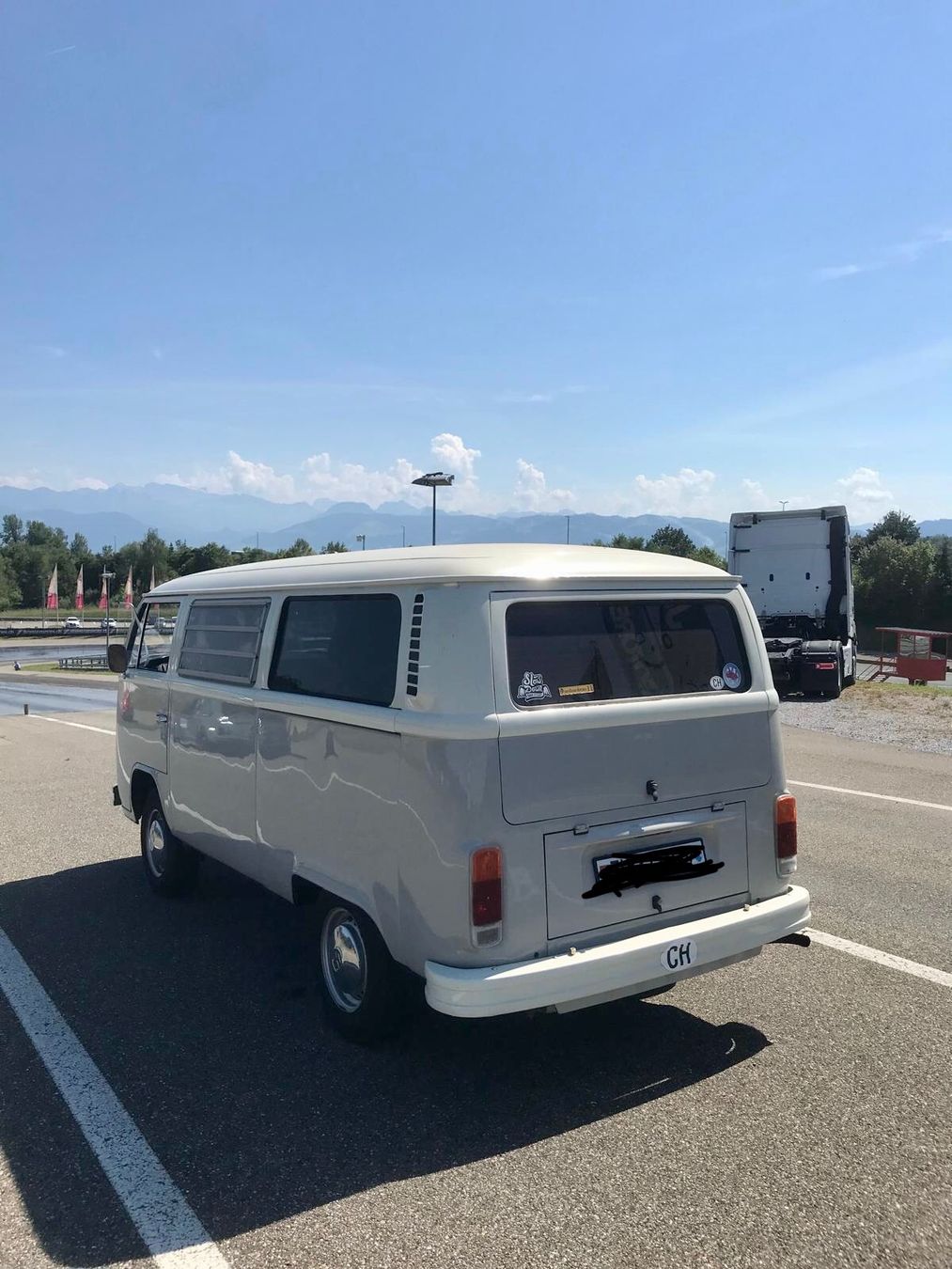 VW Automobili: VW Bus T2b – Usato da Aathal-Seegräben venduto da Kirli-Trax 1