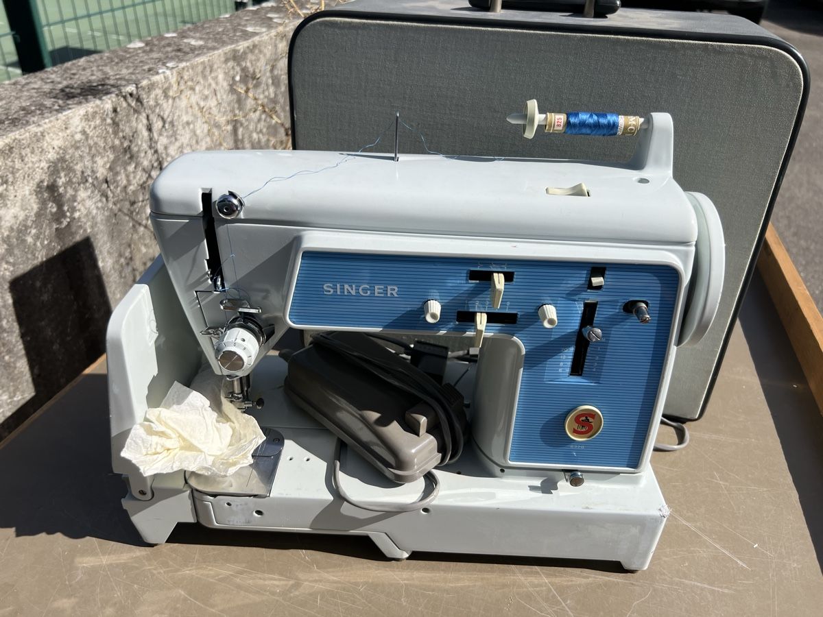 Singer Macchine da cucire: Nähmaschine Singer  – Usato da Zürich venduto da jao_2bx7