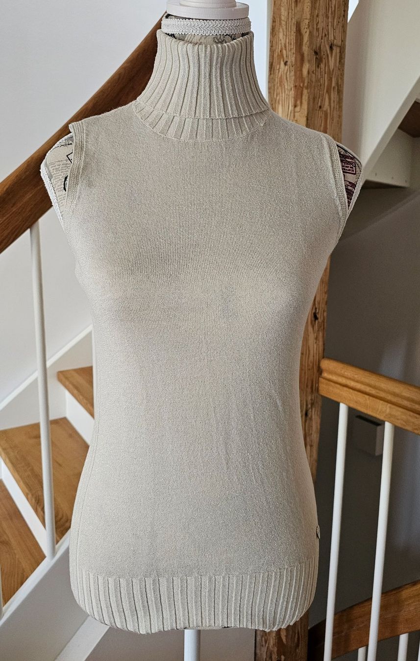 Pullover & Sweatshirts: Ärmelloser Rollkragen Pullover, Gr.S – Neu (gemäss Beschreibung) aus Steinebrunn von sassi31