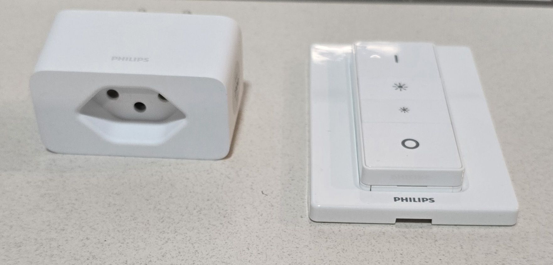 Philips Interruttori: Philips Hue Smart Plug & Dimmer Switch. Top Zustand – Usato da Nürensdorf venduto da manuel0911 1