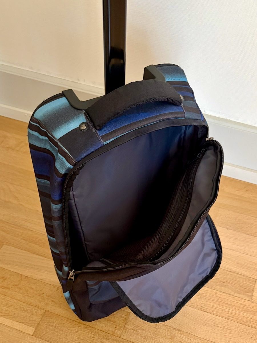 Altro in Aeronautica: Quicksilver Roll-Koffer mit Laptop-Fach – Usato da Zürich venduto da Zitronengelb 2