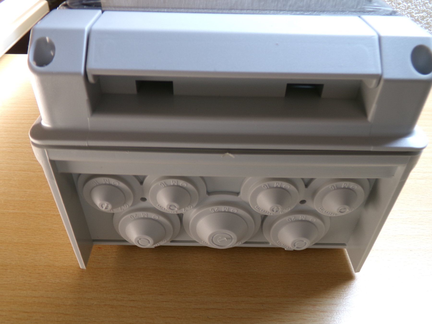 Alimentazione elettrica: Hensel Gehäuse KV9106 – Nuovo e nell'imballaggio originale da Hombrechtikon venduto da HaGeKa50 6