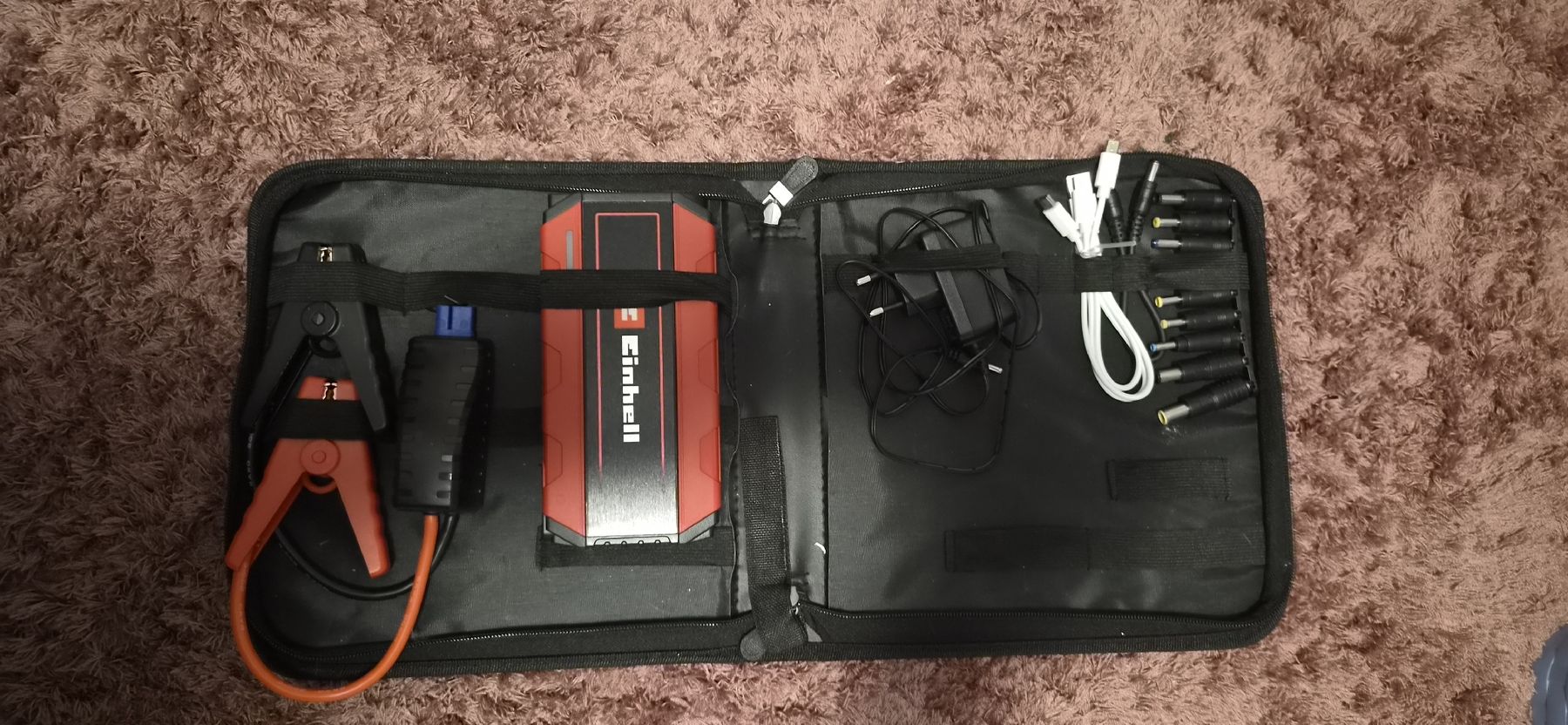 Einhell Chargeurs de batterie: Starthilfegerät Einhell mit Kabeln und Adaptern neu – Neuf (Voir description) à Diessenhofen par Obscuro94 1