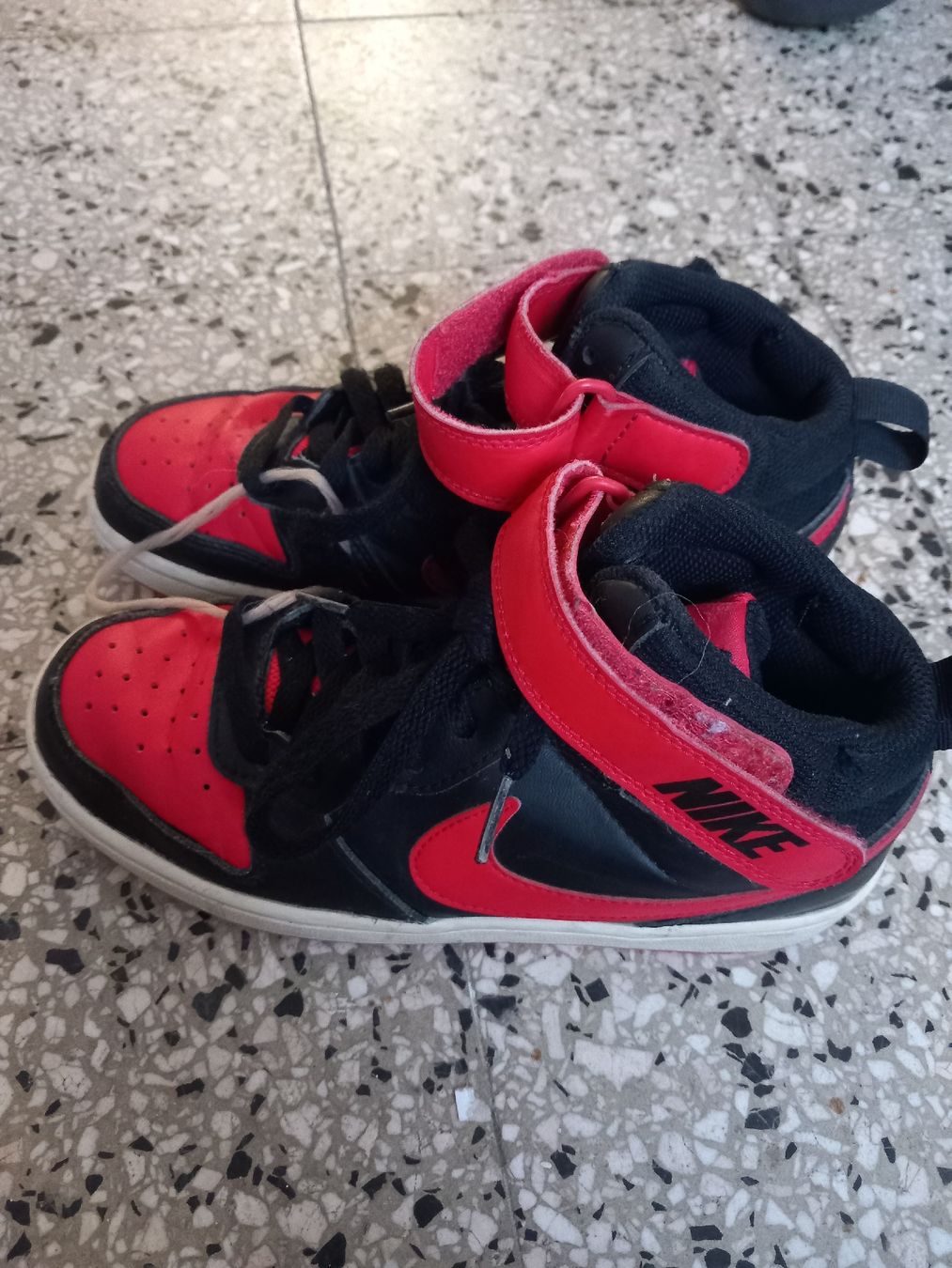 Nike Herrenschuhe: Baskets Nike 36 – Gebraucht aus Courrendlin von tititchoun 1