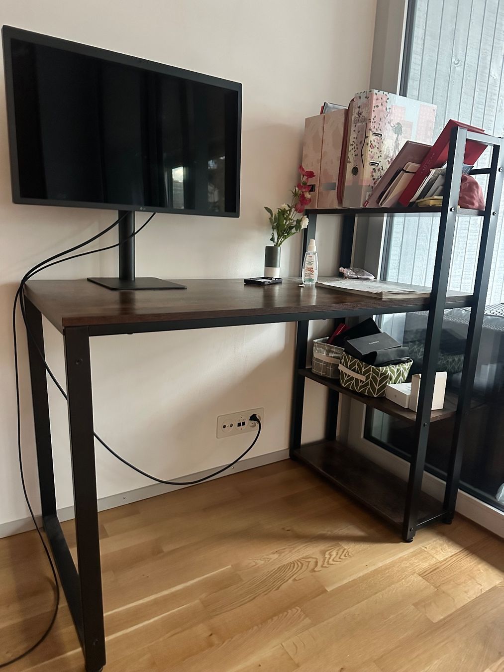 Scrivanie: Schreibtisch Vasagle Braun Holz – Usato da Zürich venduto da and_k9ww