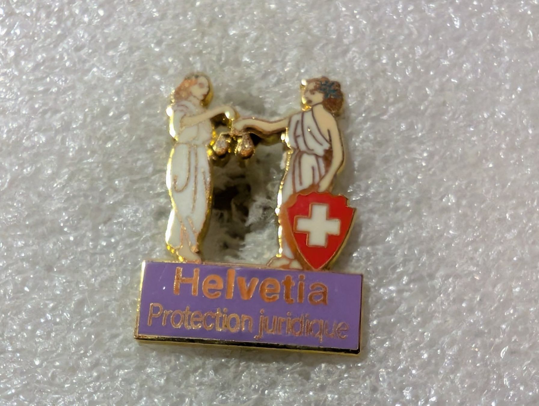 Plaquettes & Badges: Ansteckpin 103: Helvetia klein – D'occasion à Oppligen par Pin-Fall-Shop