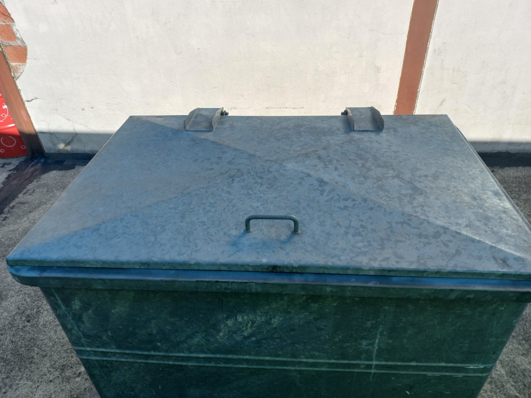 Autres articles bureau & commerces: Abfallcontainer Kehrichtcontainer Müllcontainer Container 3 – D'occasion à DULLIKEN par Lerchclassicdulliken 4